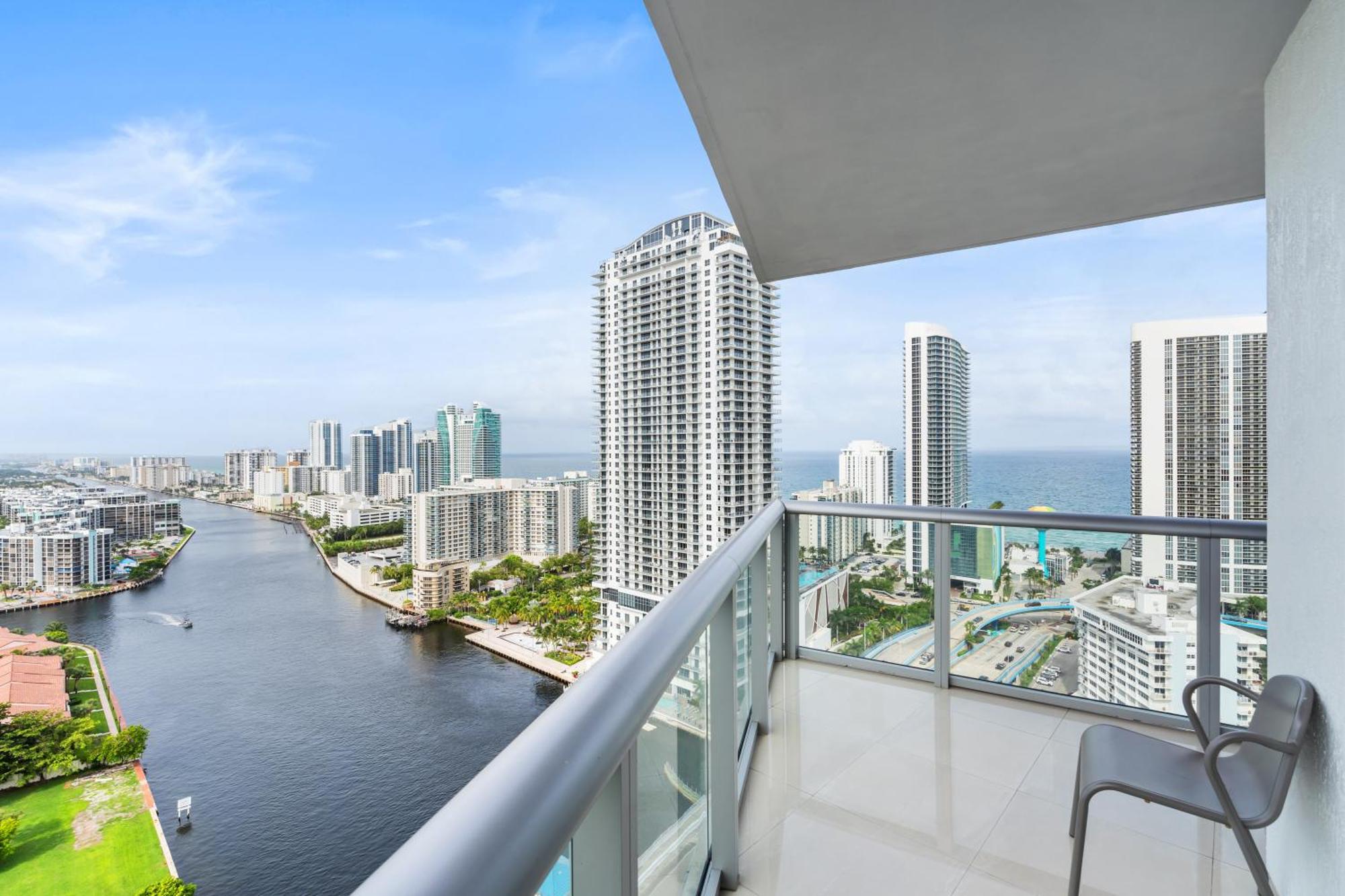 Beachwalk Resort - Vip Tower - Oceanview Unit 3 Bedroom & 3 Bathroom ハランデール・ビーチ エクステリア 写真