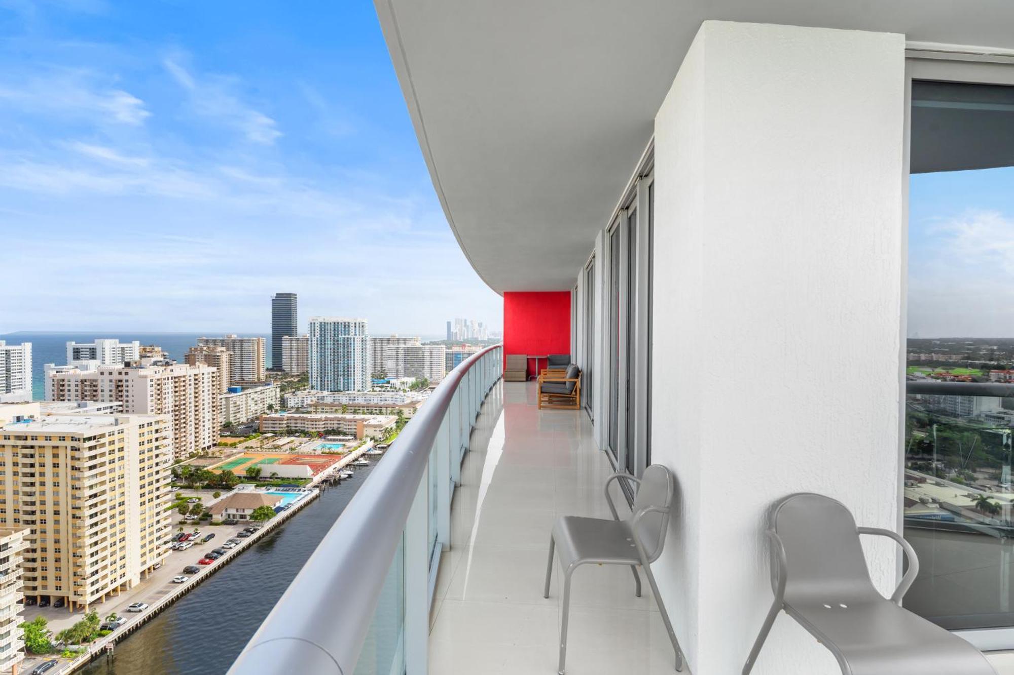Beachwalk Resort - Vip Tower - Oceanview Unit 3 Bedroom & 3 Bathroom ハランデール・ビーチ エクステリア 写真