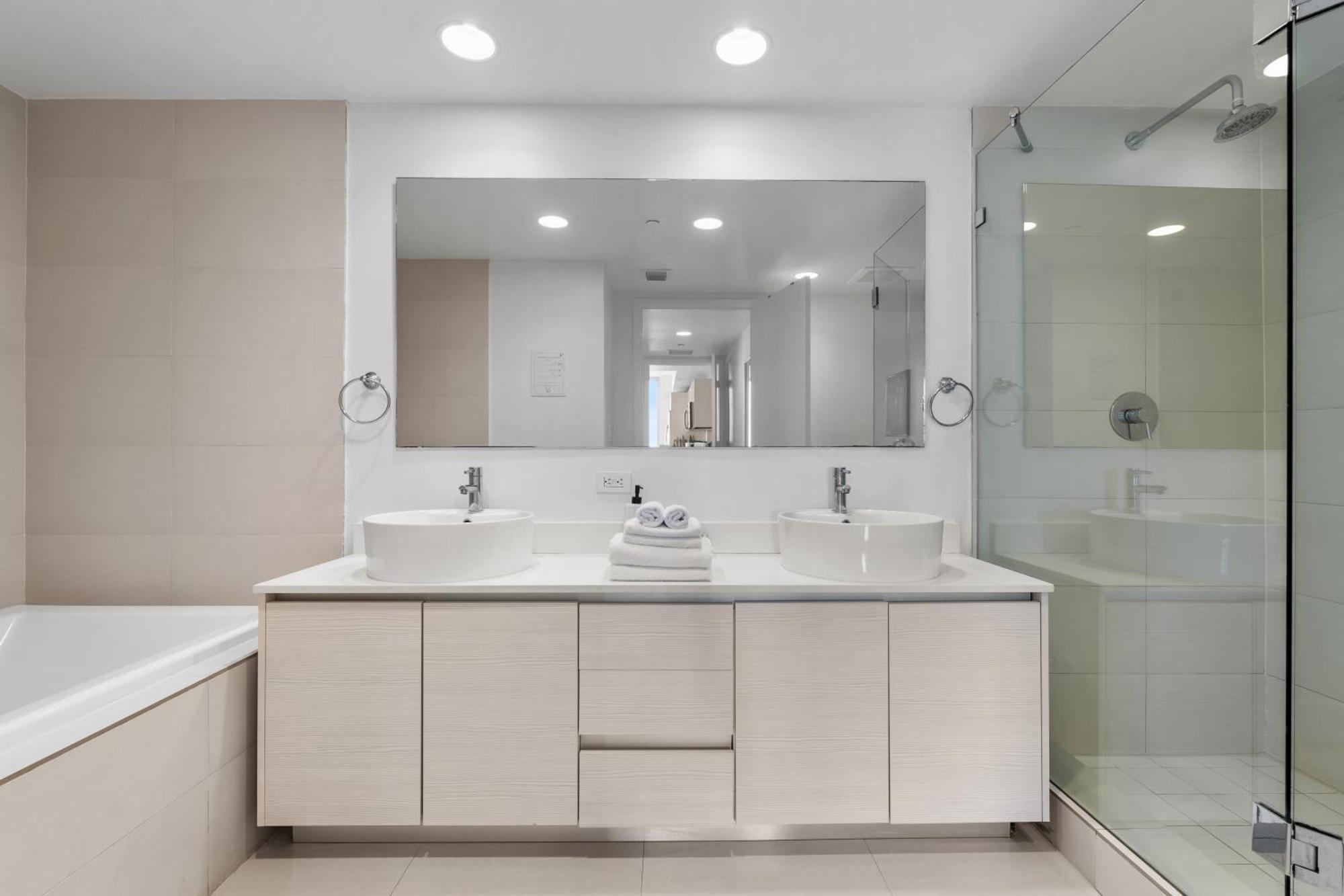 Beachwalk Resort - Vip Tower - Oceanview Unit 3 Bedroom & 3 Bathroom ハランデール・ビーチ エクステリア 写真